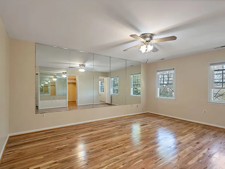 6414 Seven Oaks Ct — Photo 15