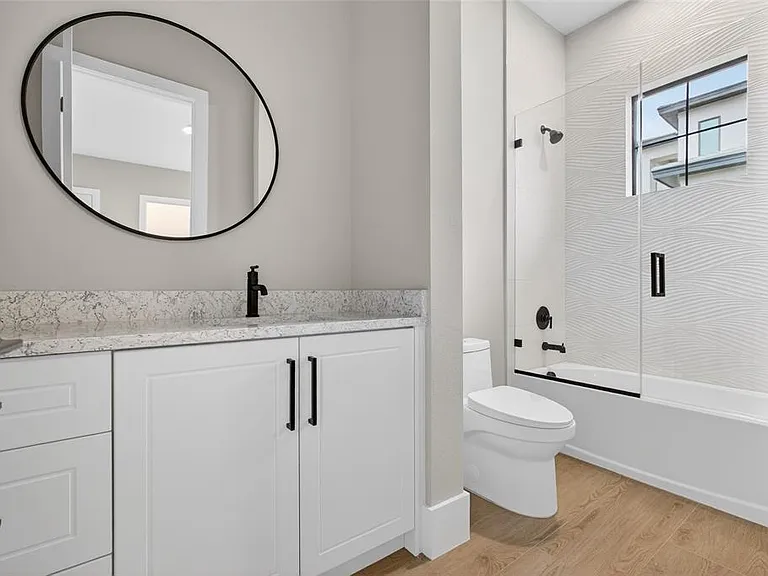 16130 Pendio Dr — Photo 20