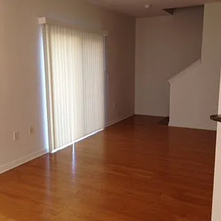 4247 Tyler Cir N — Photo 5