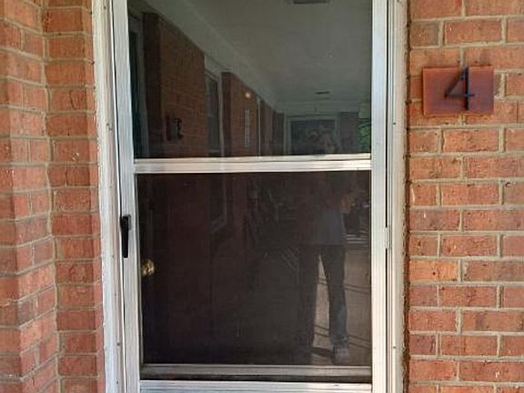 2nd image of 1300 Lola Ave APT 4