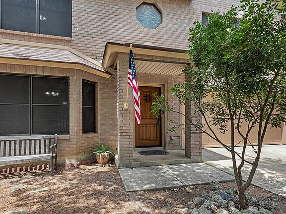 4th image of 8523 Park Olympia