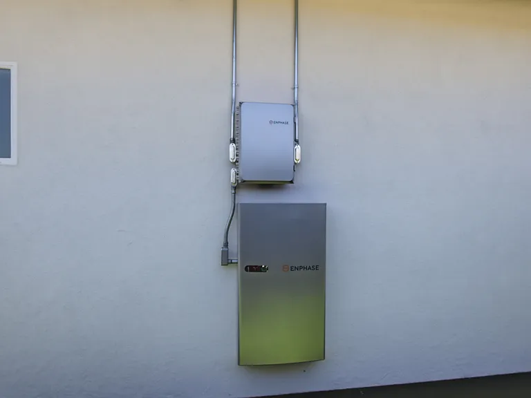 Solar Battery Backup