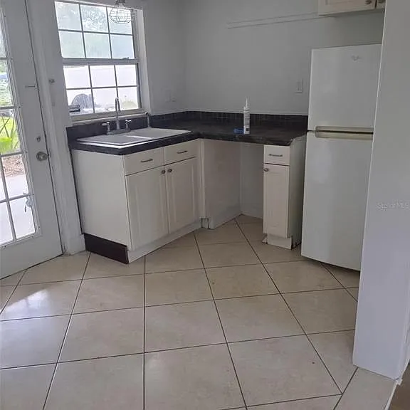 2120 Carlton Dr — Photo 11