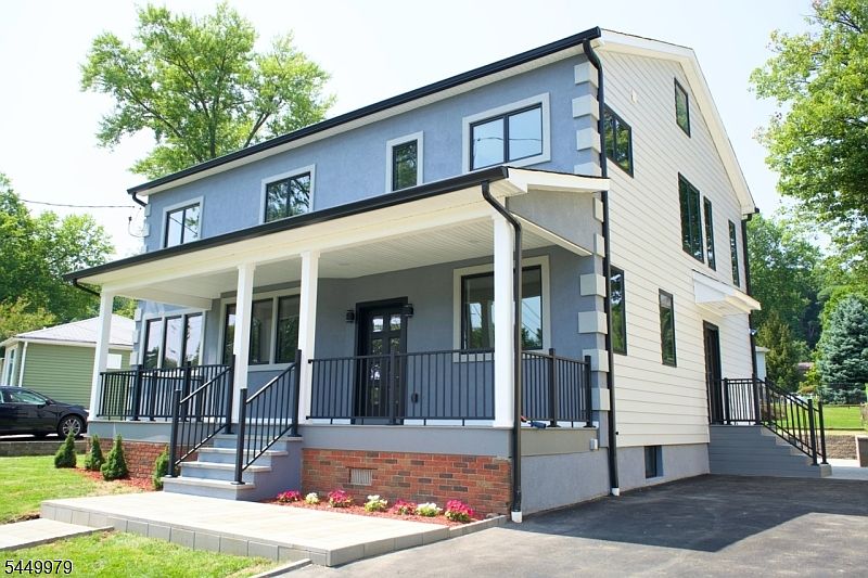 1st image of 6 Henoch Ave