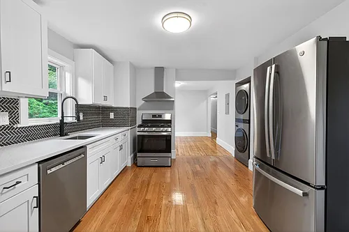 114 Woodstock St #2D Photo 1