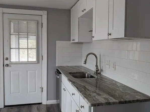 291 Hampden St #291, Chicopee, MA 01013