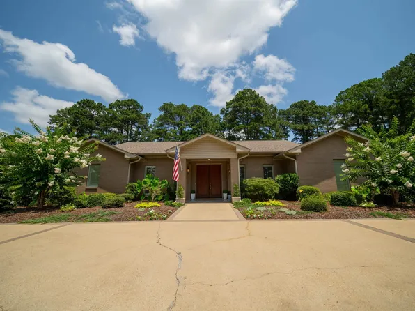 410 Hazel Cir, Magnolia, AR 71753