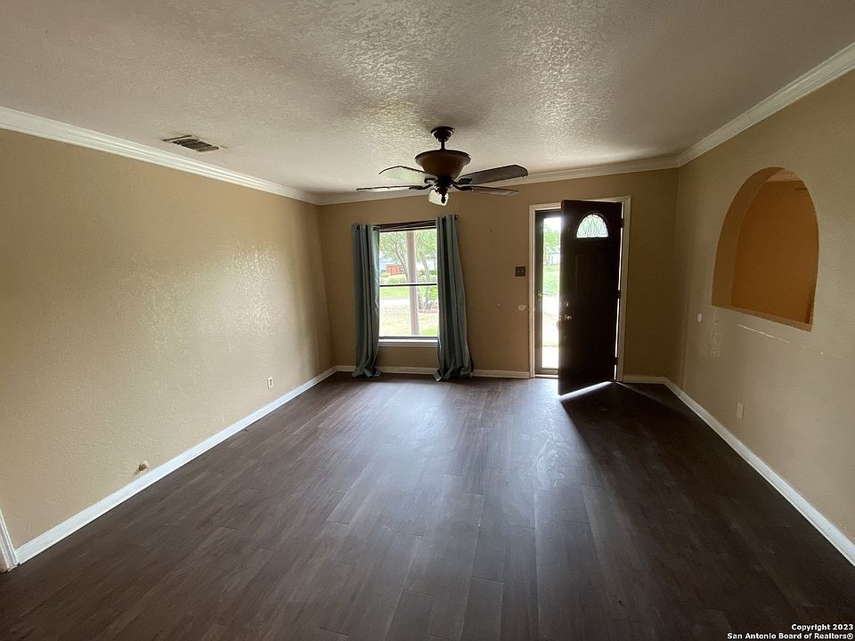 2nd image of 309 Shelburn Dr