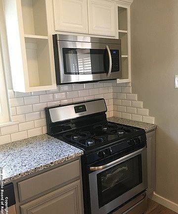 3rd image of 350 Astoria Dr