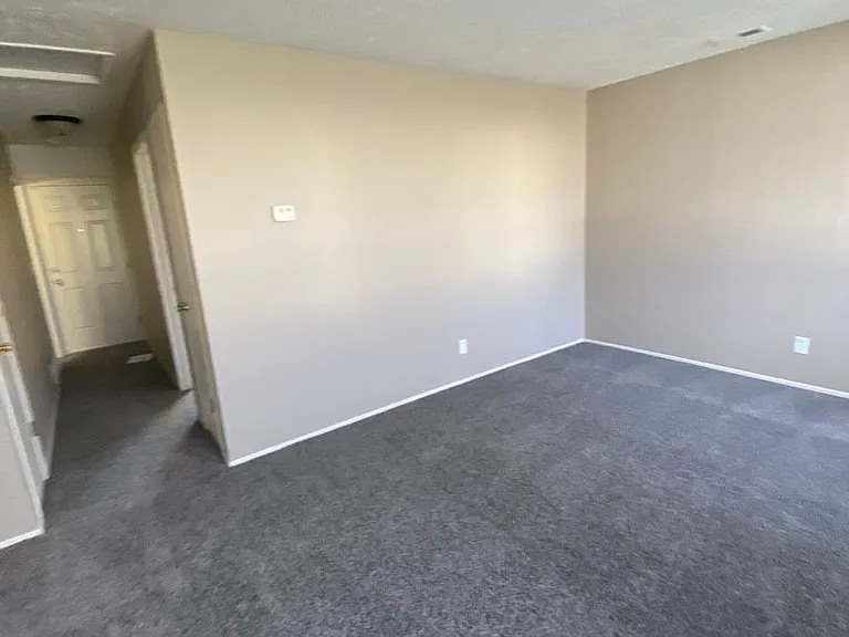 Southdale Square Apartments — Photo 35