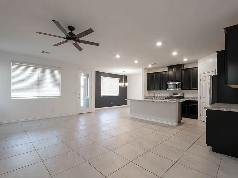 7126 Calvert Cliffs St — Photo 2