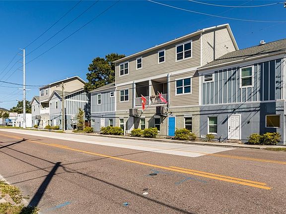 4th image of 716 S 22nd St