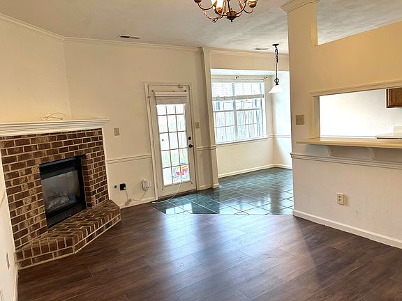 2nd image of 518 S Lake Cir