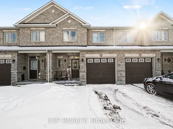 735 Regiment Ave, Ottawa, ON K2M 0E6