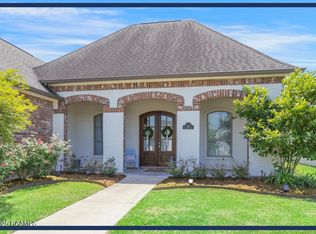 126 Olivewood Dr, Lafayette, LA 70508