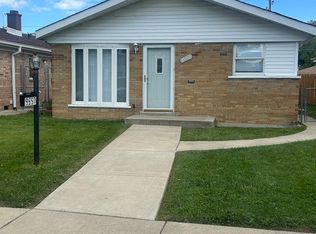 9557 S Peoria St, Chicago, IL 60643