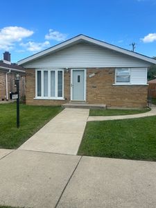 9557 S Peoria St, Chicago, IL, 60643