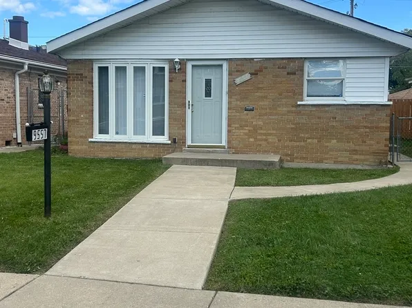 9557 S Peoria St, Chicago, IL 60643