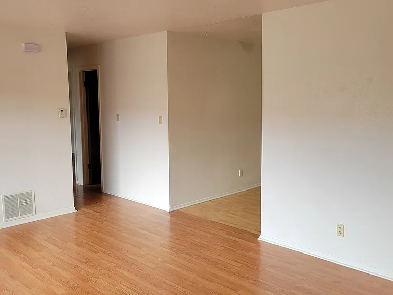2805 N Grand Ave #A — Photo 3