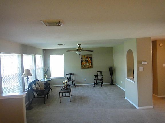 5th image of 607 Brushy Glen Dr
