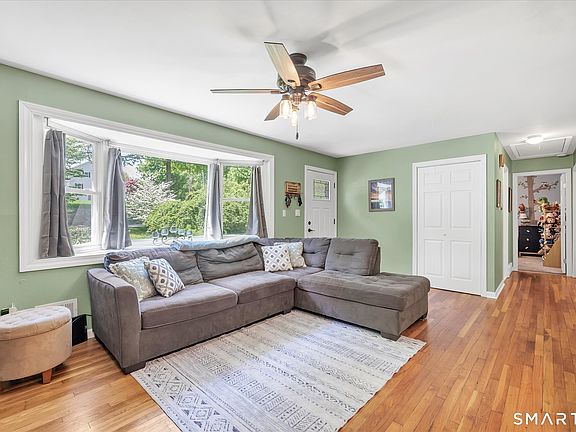 5th image of 606 Booth Hill Road
