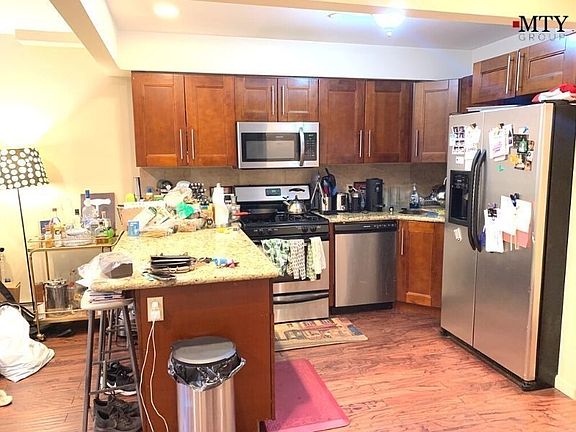 3rd image of 4261 Hunter St APT 5R
