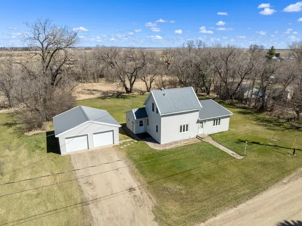 440 Davis St, Willow City, ND 58384