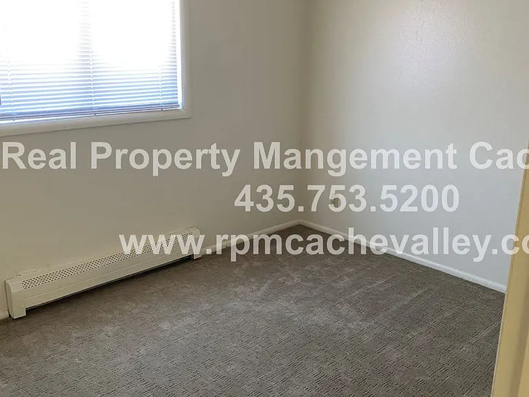 271 Riverbend Rd — Photo 9