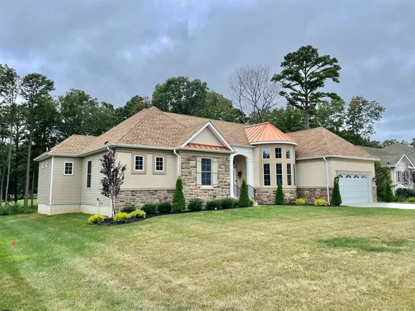 63 Pebble Beach Dr, Egg Harbor Township, NJ 08234
