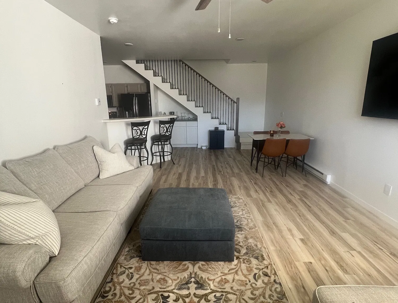 2 bed, 1302 sqft, $1,700 — Photo 1