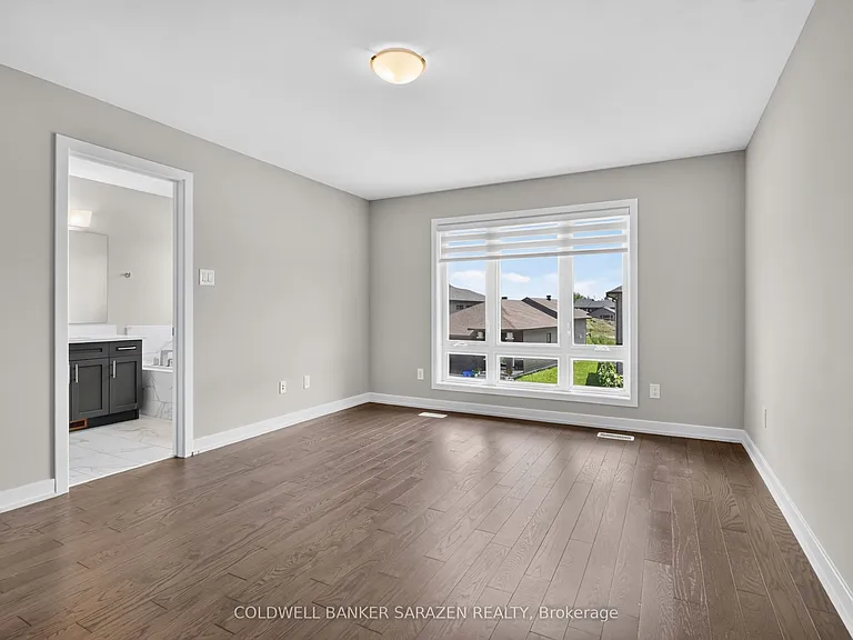 330 Whitham Cres — Photo 24