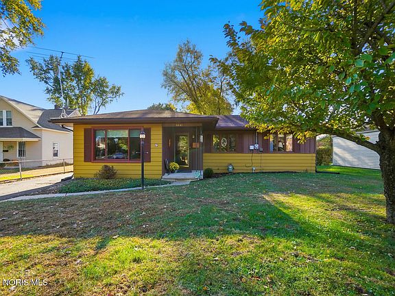 3rd image of 6641 Convent Blvd
