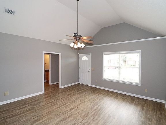 Living Room & Entrance