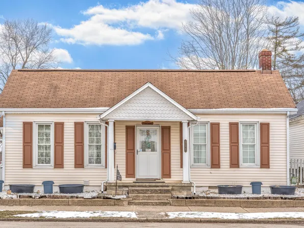 354 E Mound St, Circleville, OH 43113