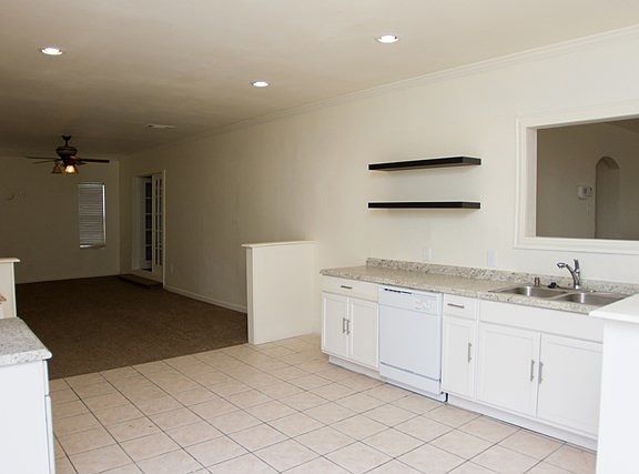 2nd image of 1316 N Kelly Ave