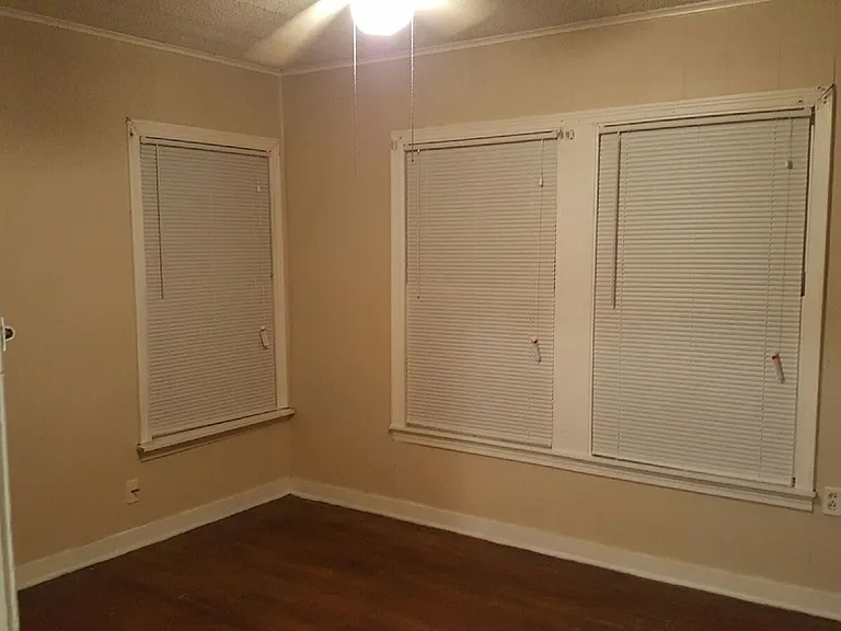 2501 Proctor Ave — Photo 4