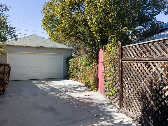 4th image of 5221 Biloxi Ave
