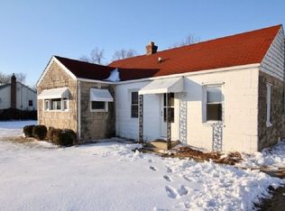 814 Windsor Rd, Loves Park, IL 61111