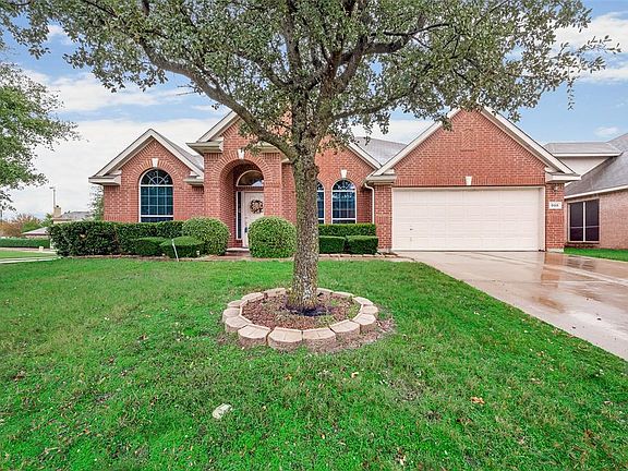 3rd image of 908 Matagorda Ln