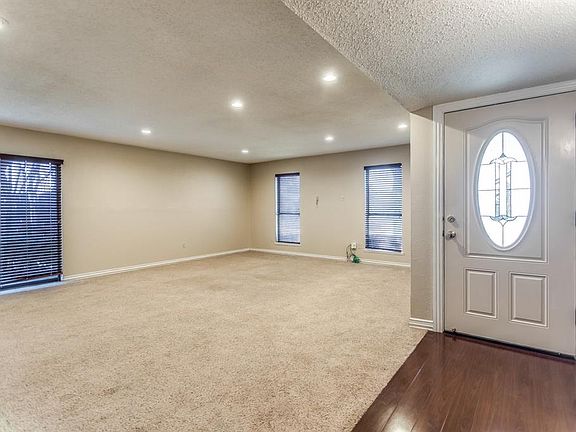 2nd image of 609 Kingston Pl