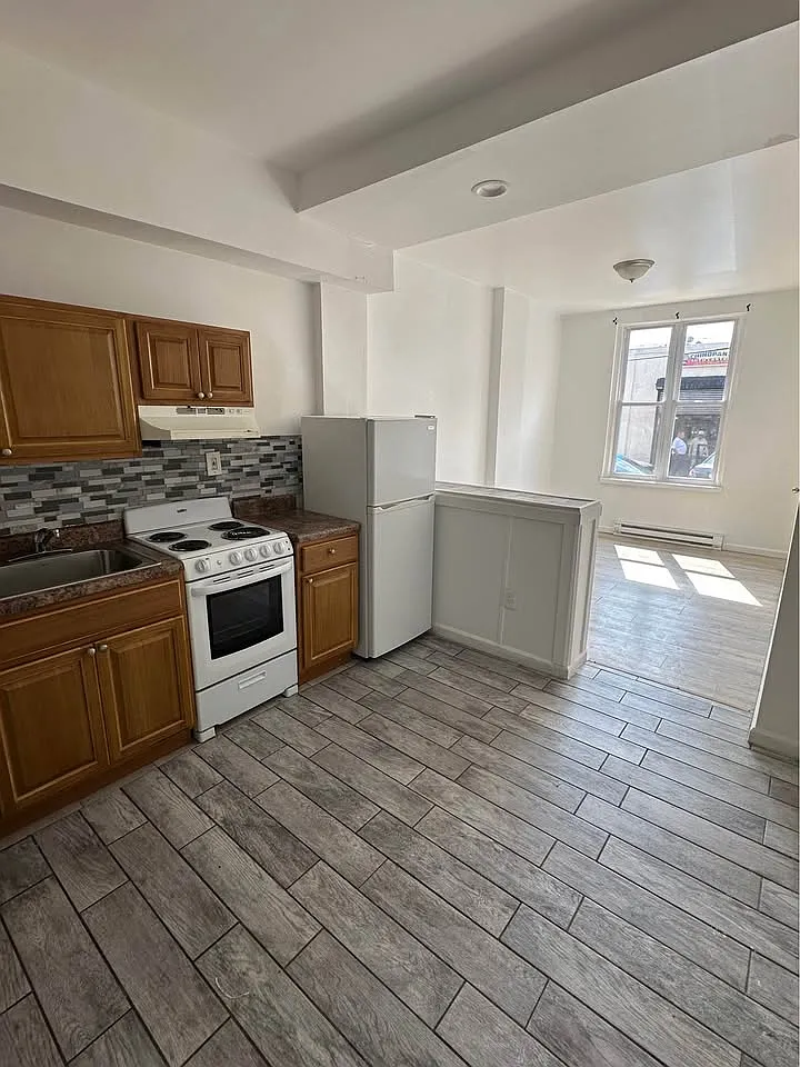 1 bed, 900 sqft, $900 — Photo 3