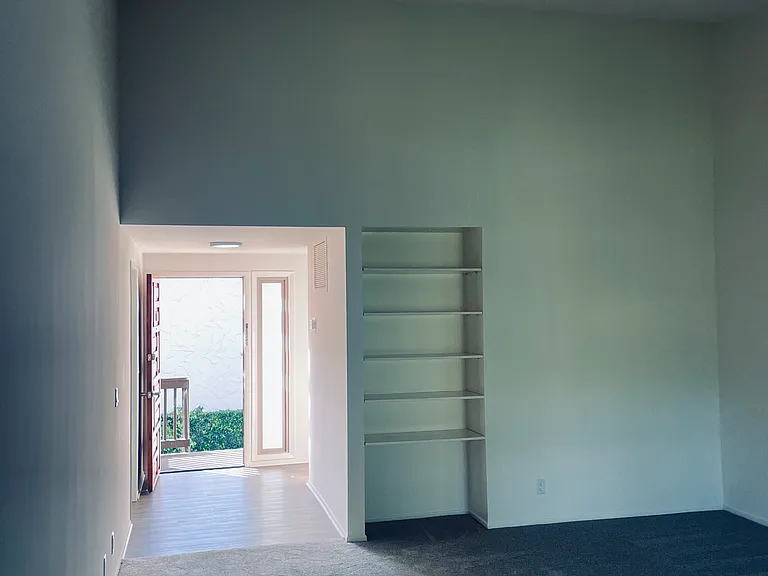 Los Robles Apartments - Senior 55+ — Photo 32