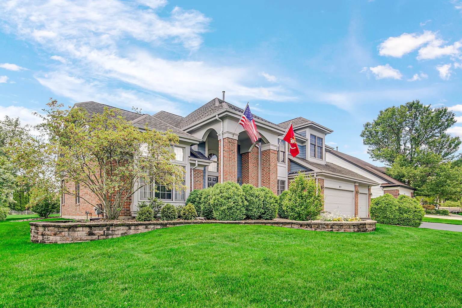 613 London Ct photo 1