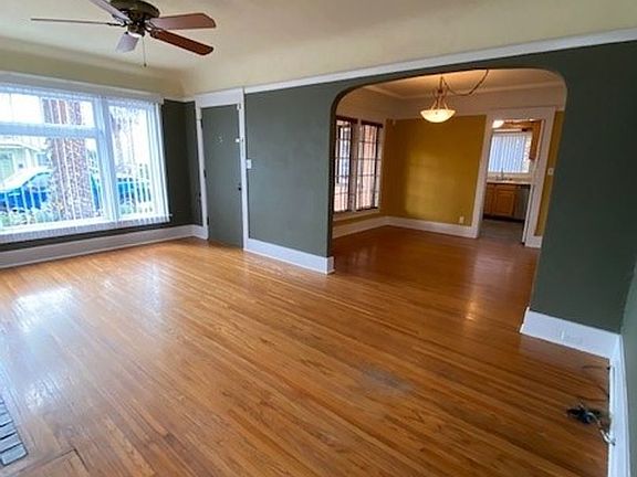 2nd image of 3227 Bancroft St