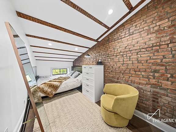 5th image of 934 President St #9