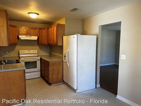 5th image of 2133 Bills Dr