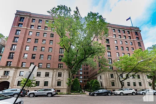 400 W Deming Pl #2P Photo 1 400 W Deming Pl #2P Photo 1
