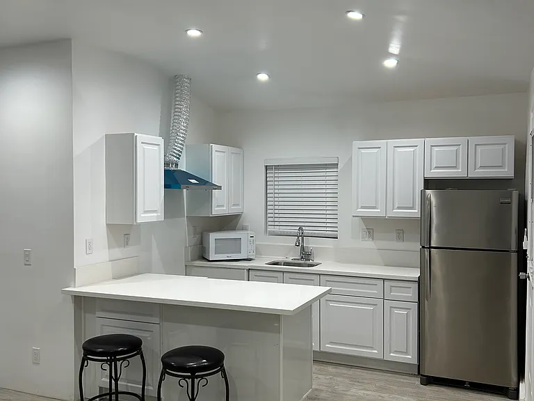 10868 Balboa Blvd — Photo 1
