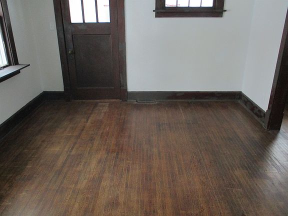 4th image of 601 Monroe St