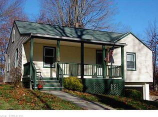 40 Edgewood Ave, Watertown, CT 06795